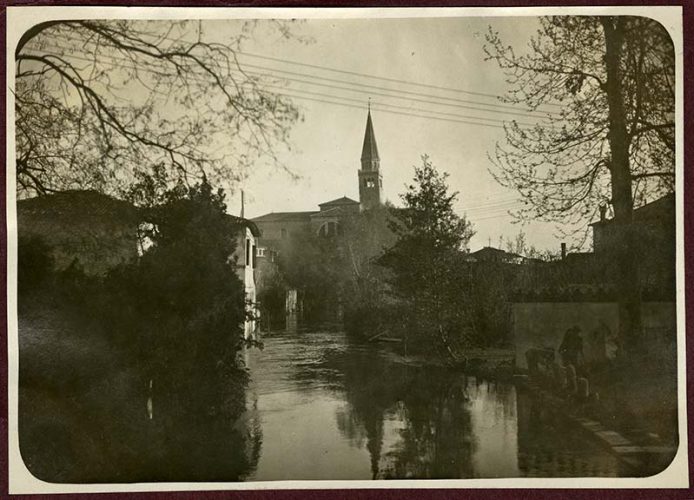 Portogruaro, elárasztott utca képe